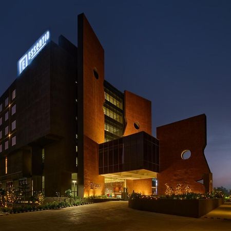 Essentia Luxury Hotel Индаур Экстерьер фото