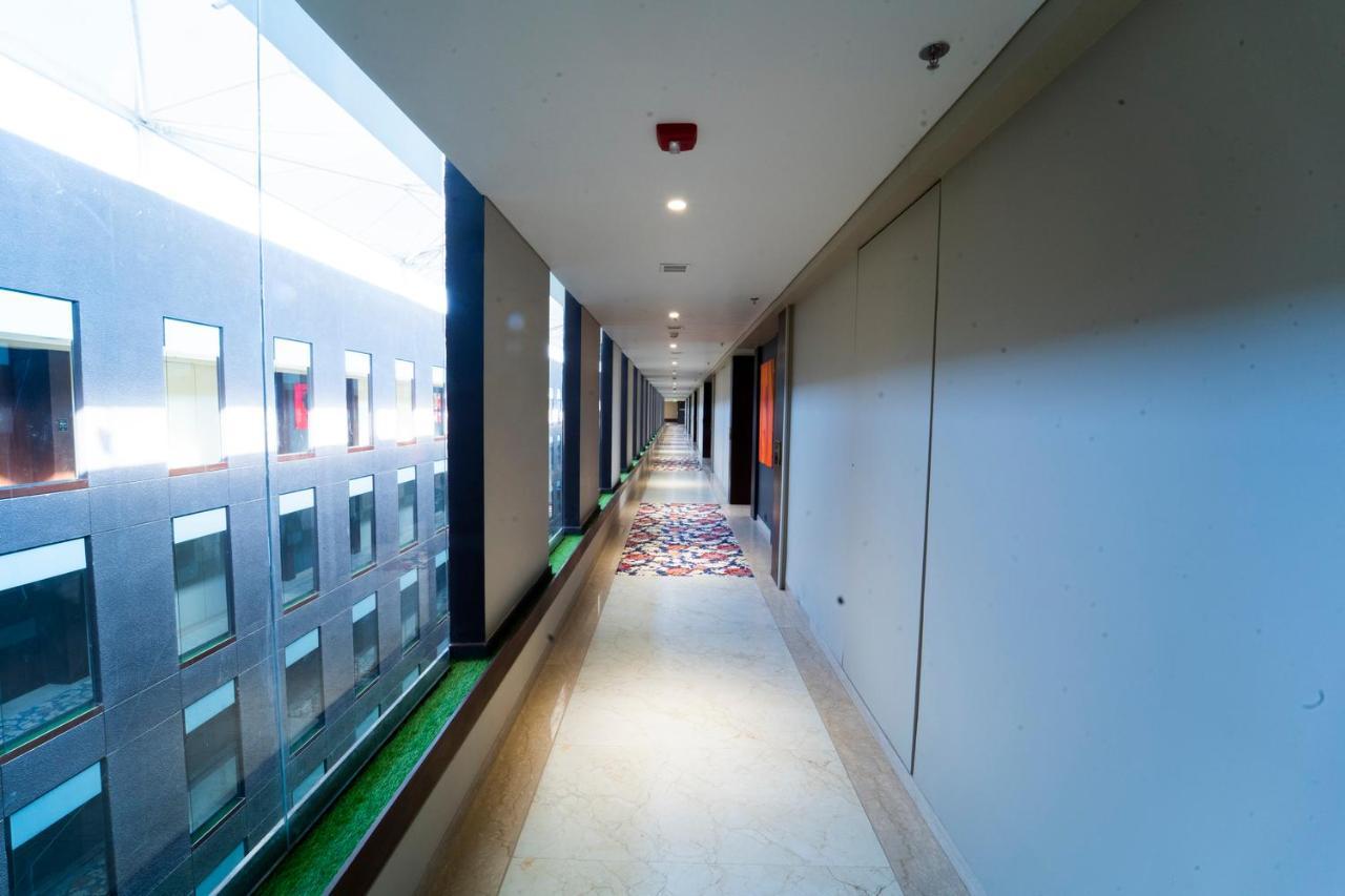 Essentia Luxury Hotel Индаур Экстерьер фото